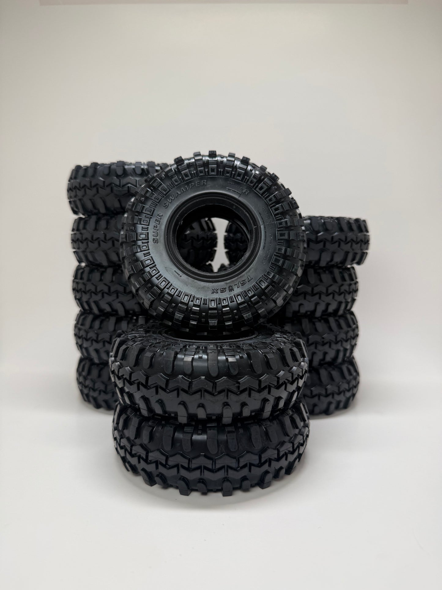 Cut N Shut 1.9 x 4.3 Pro-Line Super Swamper